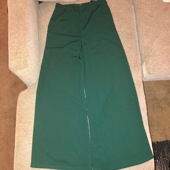 Wide Leg Free Flowing Pants - Picture 7 of 7